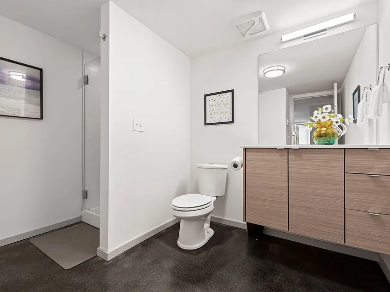 4418 Francis Ave N #B — Photo 15
