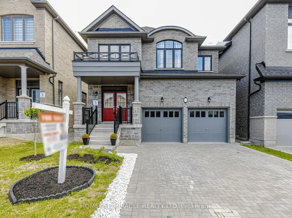 2143 Hallandale St, Oshawa, ON L1L 0V1