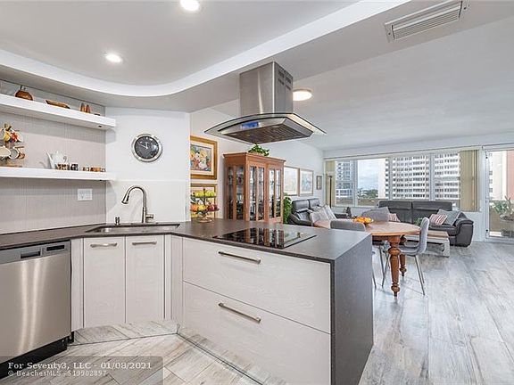 5th image of 3333 NE 34th St APT 617