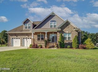 1855 Blue Heron Dr, Nashville, NC 27856