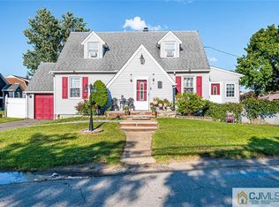 21 Jernee Mill Rd, Sayreville, NJ 08872