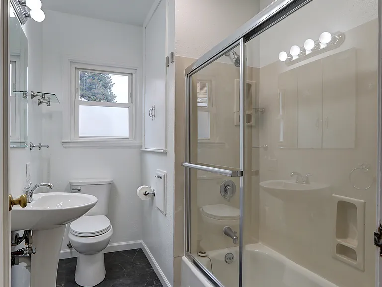 Upstairs bathroom