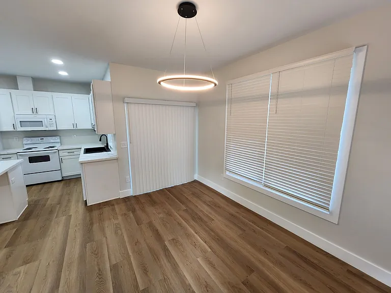 213 Rhode Island Cir — Photo 17