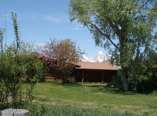 9795 Main St, Kelly, WY 83011