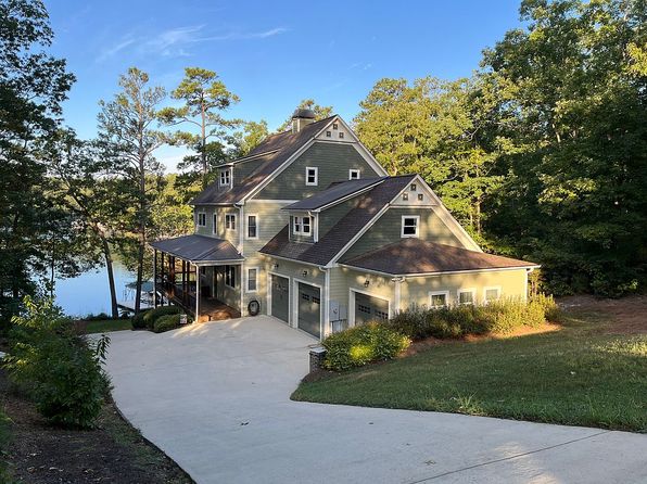 136 Grand Magnolia Dr
