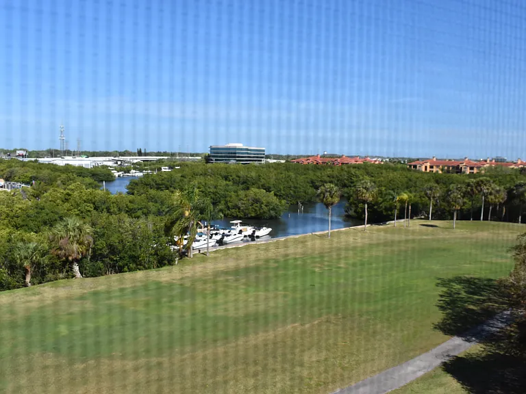 2700 Cove Cay Dr #4G — Photo 25