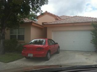 1386 SW 106th Ave, Pembroke Pines, FL 33025