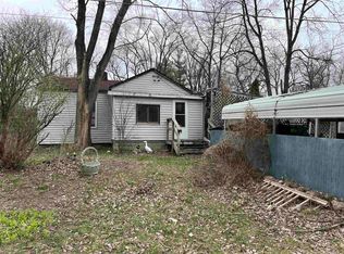 422 Willow Ln, South Beloit, IL 61080