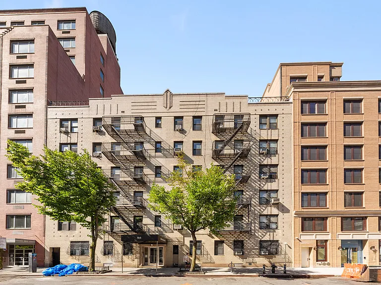 166 W 22nd St #4B — Photo 15