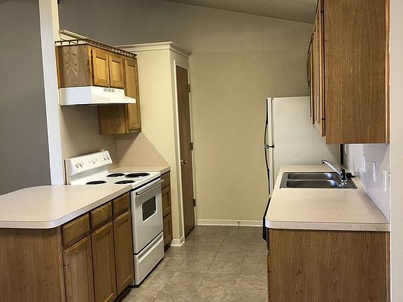 4th image of 1517 Breezy Dr