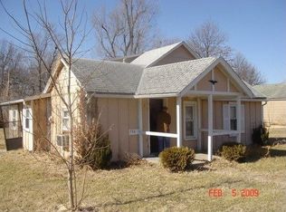 708 S Vine St, Louisburg, KS 66053