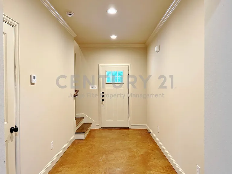 1312 W Jefferson St #5 — Photo 7