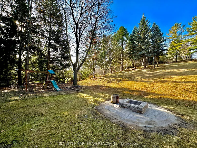 8 Blue Grass Dr — Photo 5