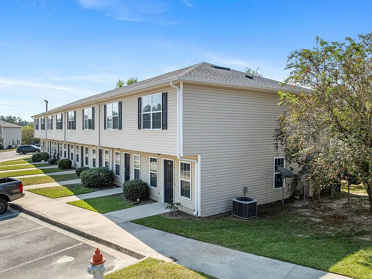Beautiful 2bedroom 2.5 bath Townhome — Photo 11