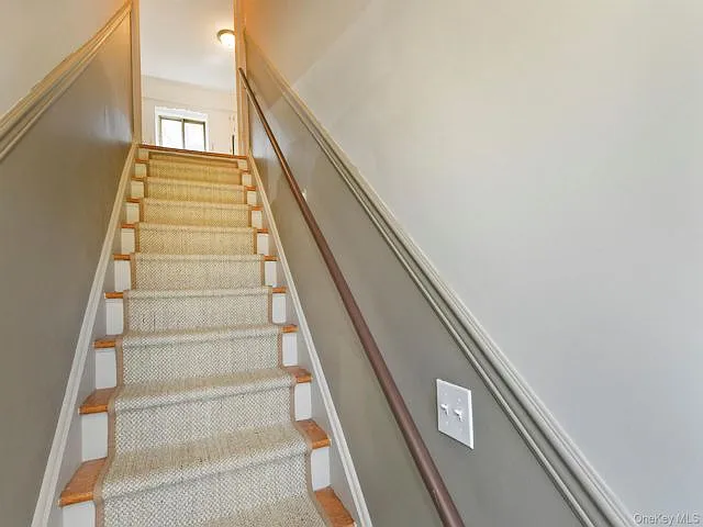 3 bed, 2.0 bath, 1300 sqft, $3,250 — Photo 3
