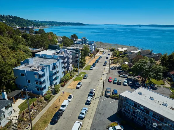 3142 Alki Avenue SW #301, Seattle, WA 98116