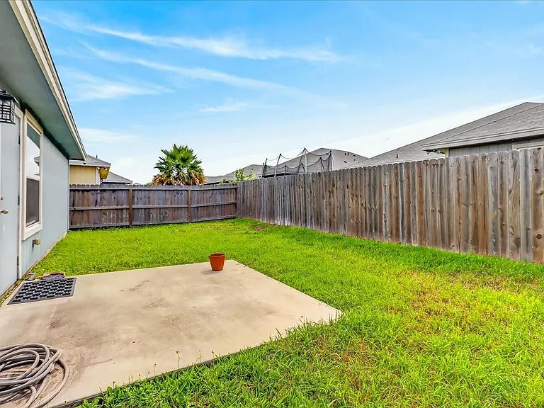 6769 Mikayla St — Photo 33