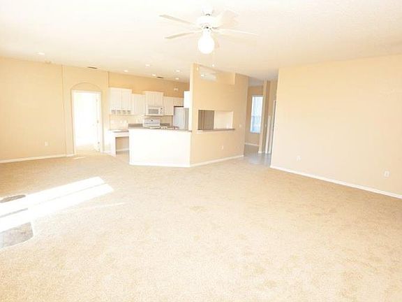 3rd image of 8356 Greystone Dr