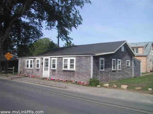 12 Atlantic Ave, Nantucket, MA 02554