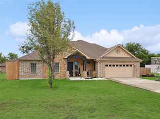 342 W Huffman St, Krum, TX 76249