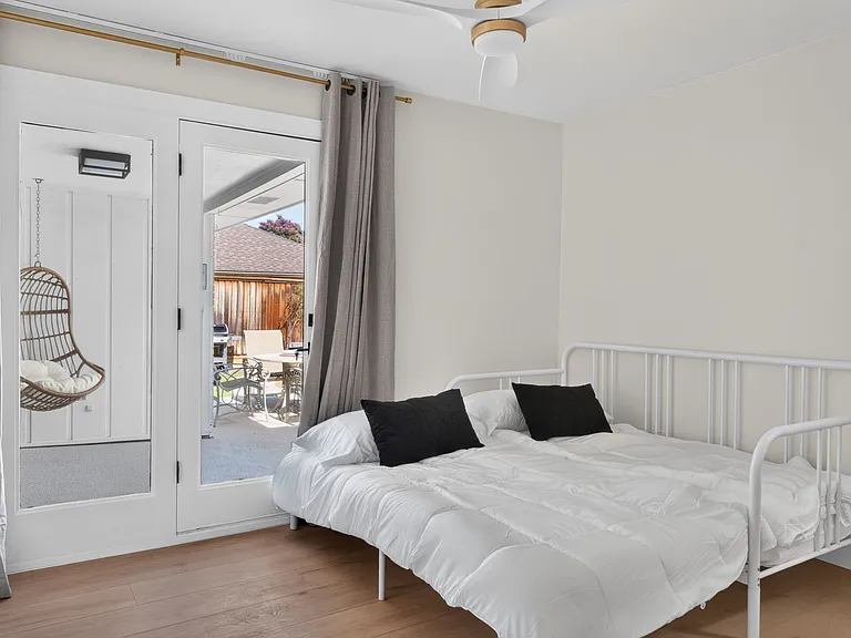 7342 Alto Caro Dr — Photo 29