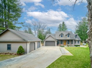 10443 Indian Trail Dr, Manistee, MI 49660