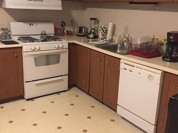 3rd image of 11933 Longmont Dr