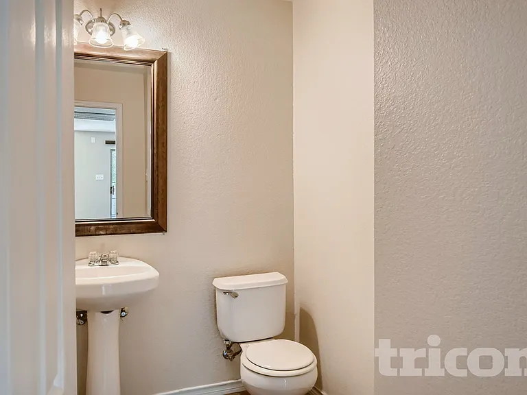 5281 Placid Dr — Photo 13