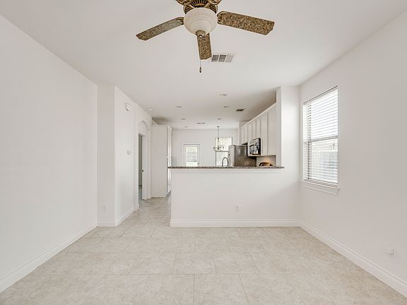 3rd image of 3007 Sea Jay Dr