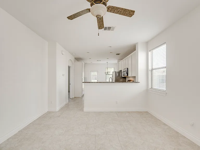 3007 Sea Jay Dr — Photo 3