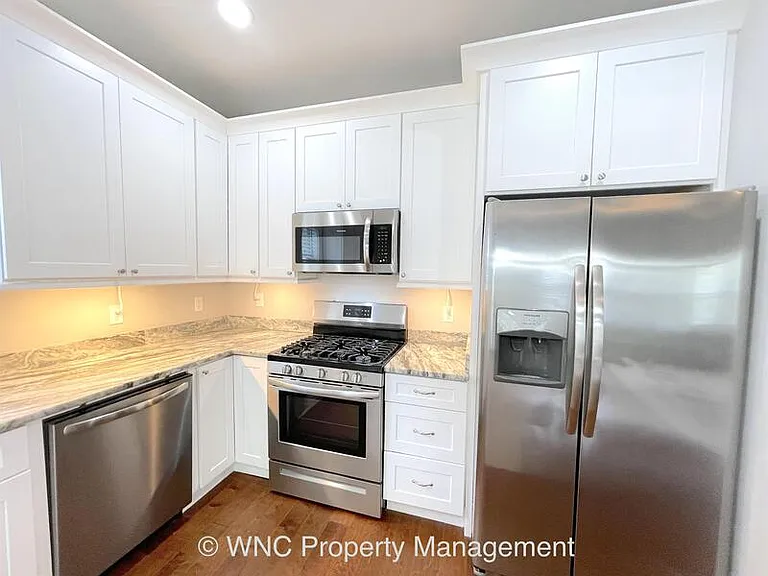 72 Leyland Cir — Photo 4