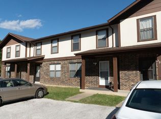 319 Park West Dr, Saint Peters, MO 63376