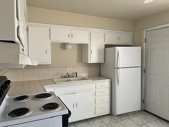 3rd image of 4312 NW Pollard Ave