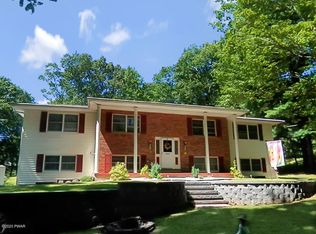 111 Blueberry Dr, Milford, PA