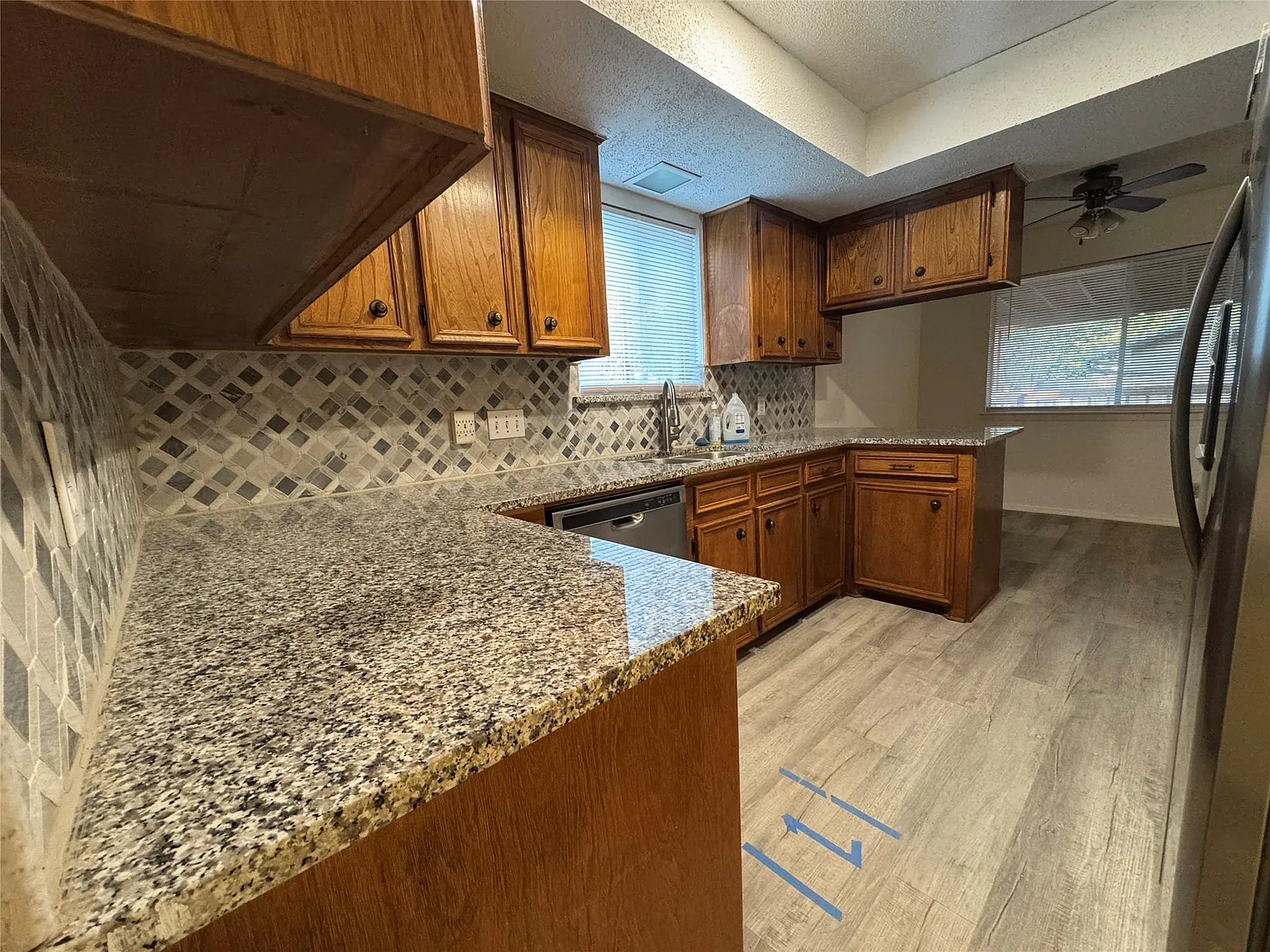3 bed, 2.0 bath, 1658 sqft, $2,000 — Photo 4
