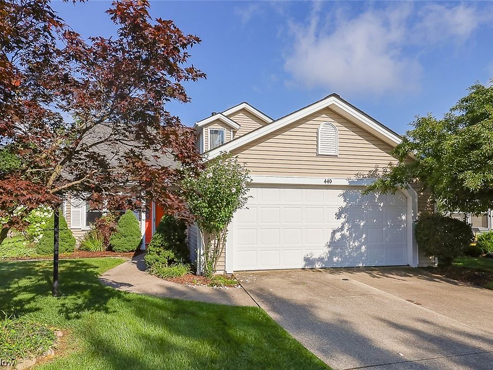 1st image of 440 Pembroke Cv