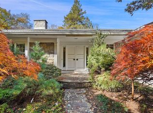 357 Crow Hill Rd, Mount Kisco, NY 10549