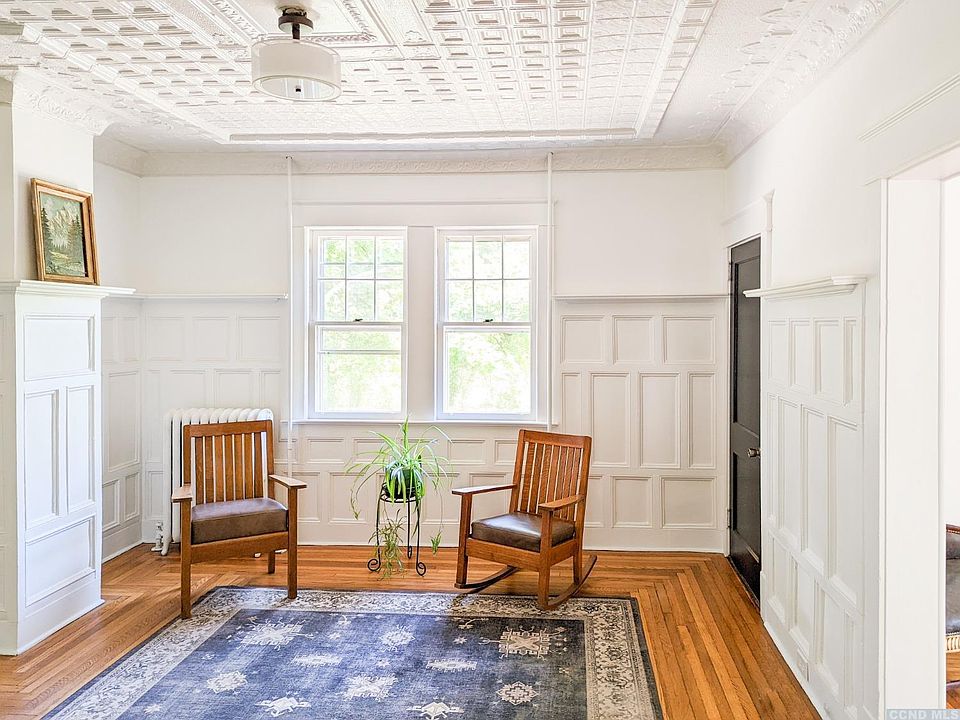 144 Green St, Hudson, NY 12534 Zillow