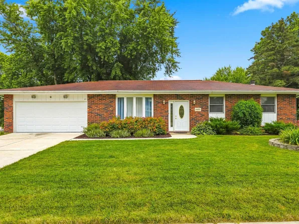5697 Sunset Dr, Dubuque, IA 52002