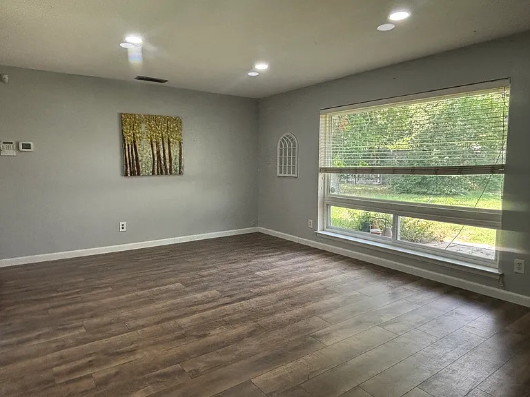 1603 Lorrie Dr — Photo 9