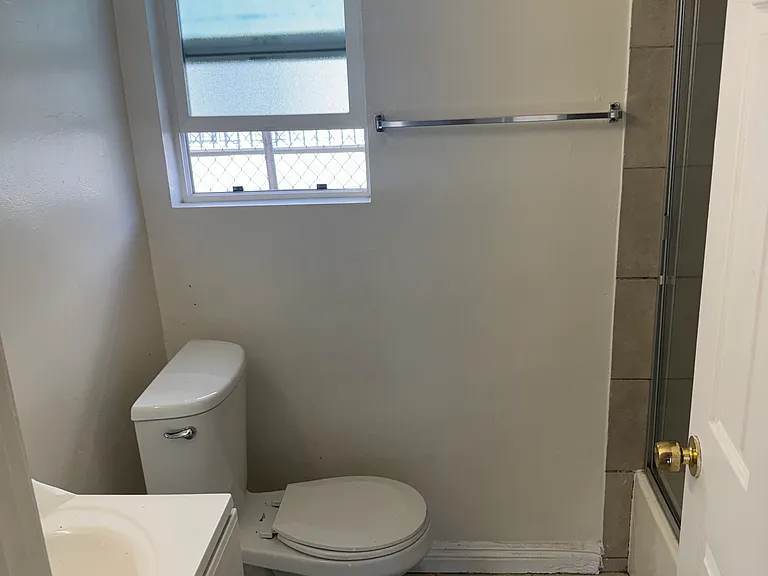 5950 Fulcher Ave #4 — Photo 9