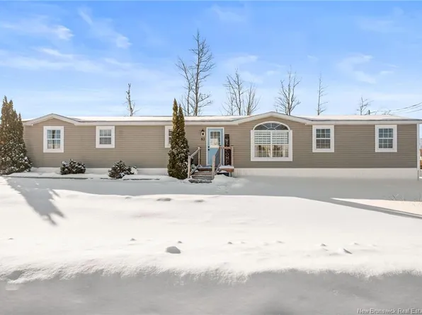 83 Tracadie Dr, Dieppe, NB E1A 8P3