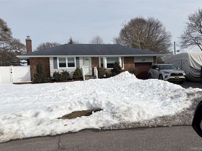 57 Pebble Lane, Deer Park, NY, 11729