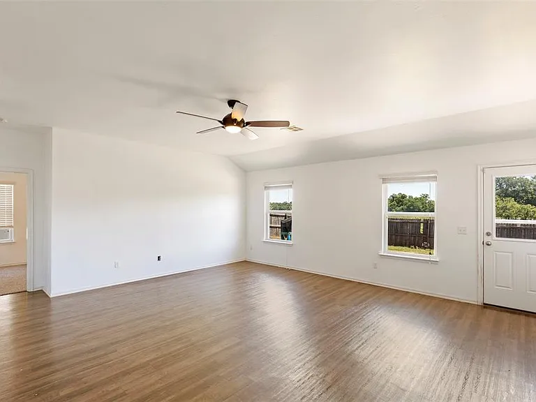 13244 Beekman Dr — Photo 10