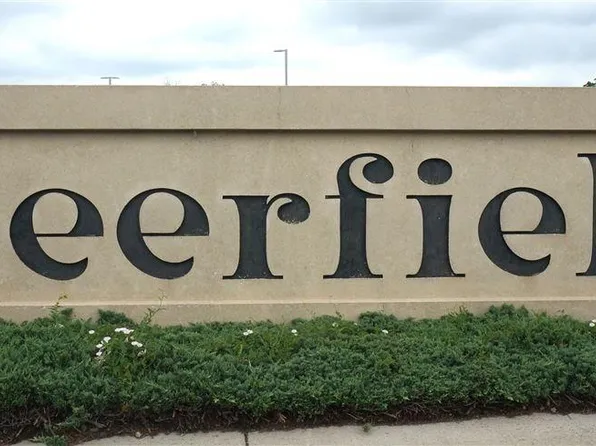 2070 Fieldcrest Dr, Blair, NE 68008