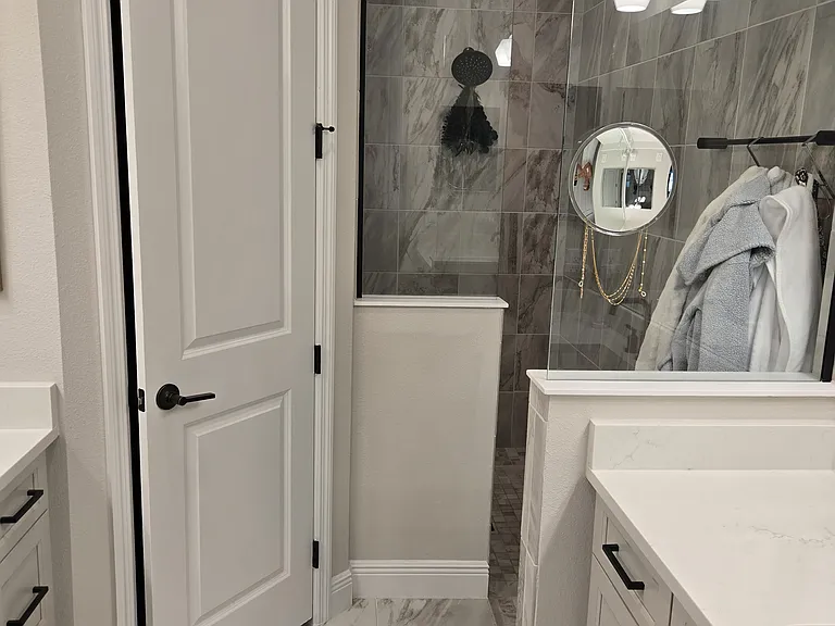 10105 Lake Wales Cir — Photo 32