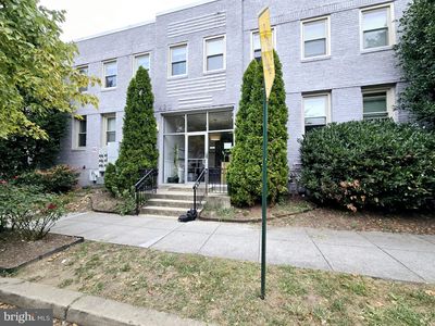423 18th St NE APT 4, Washington, DC, 20002