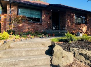 1924 44th Ave SW, Seattle, WA 98116