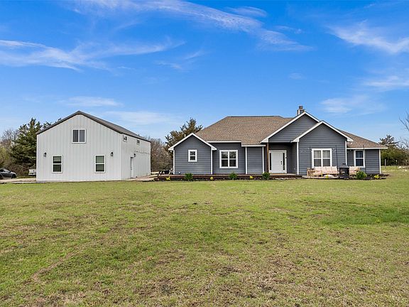 2nd image of 925 Wild Rd