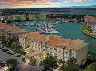 17 Harbour Isle Dr #PENTHOUSE 03, Fort Pierce, FL 34949